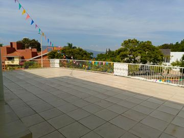 CASA  VENTA BUGAMBILIAS  OPORTUNIDAD ZAPOPAN JAL.