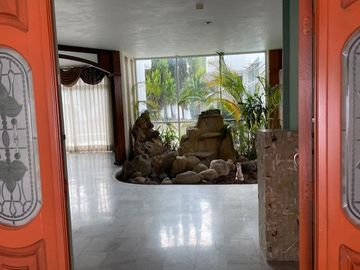 CASA  VENTA BUGAMBILIAS  OPORTUNIDAD ZAPOPAN JAL.