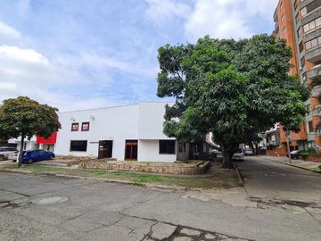 VENDO CASA ESQUINERA  CALI VALLE DEL CAUCA BARRIO SAN VICENTE SECTOR CHIPICHAPE NORTE DE