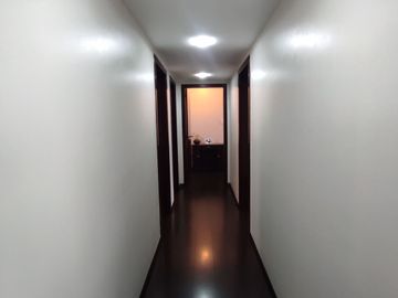 SOLCA VENDO HERMOSO DEPARTAMENTO TRES DORMITORIOS