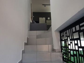 Hermosa Casa con Bonitos Acabados, Super bien Distribuida. (Zona Pueblito Colonial)