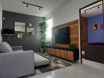 Hermosa Casa con Bonitos Acabados, Super bien Distribuida. (Zona Pueblito Colonial)