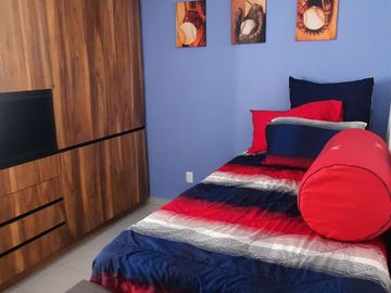 Hermosa Casa con Bonitos Acabados, Super bien Distribuida. (Zona Pueblito Colonial)