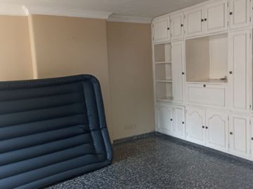 VENDO  APARTAMENTO EN VERSALLES