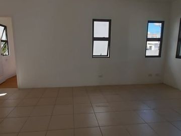 3BR 3T&B 1CG H&L in Cainta near Marcos Hiway