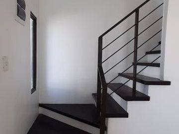 3BR 3T&B 1CG H&L in Cainta near Marcos Hiway