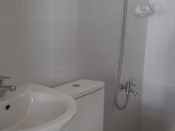 3BR 3T&B 1CG H&L in Cainta near Marcos Hiway