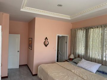 En venta casa de 6 dormitorios en Salinas