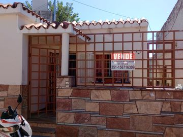 VENTA CASA mas DEPARTAMENTO en Villa Paez