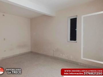 Se vende casa amplia, en sector comercial con local en Buga-valle