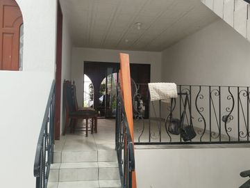 Casa en venta en la colonia Atlanta muy amplia, jardín y cisterna.