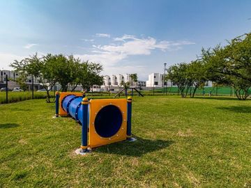 Casa en Venta con área de juegos infantiles alberca al sur de Cuernavaca Morelos