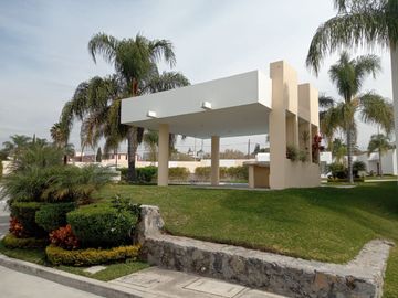 Una Casa con Laguna, Alberca, Jardín, Gym, Spa en Oaxtepec Morelos