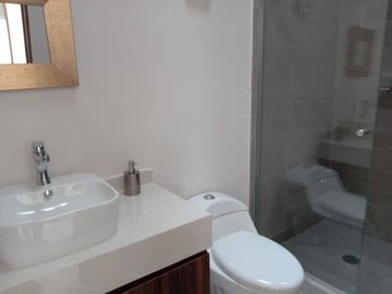 Una Casa con Laguna, Alberca, Jardín, Gym, Spa en Oaxtepec Morelos
