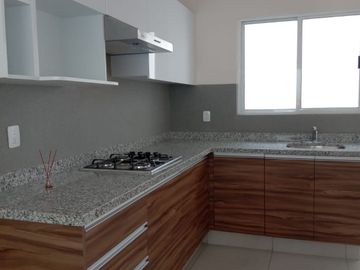 Una Casa con Laguna, Alberca, Jardín, Gym, Spa en Oaxtepec Morelos