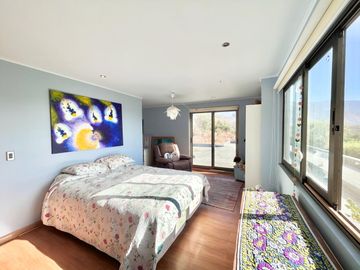 Se vende casa con vista a laguna y Club de Golf Huinganal, Limache