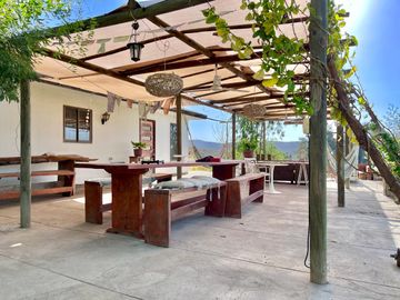 Se vende casa con vista a laguna y Club de Golf Huinganal, Limache