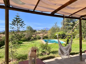 Se vende casa con vista a laguna y Club de Golf Huinganal, Limache
