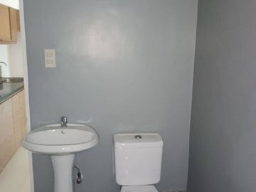 READY FOR OCCUPANCY 3 BEDROOMS 3 BATH WITH BALCONY RENT TO OWN PETS FRIENDLY IN QC NEAR GMA MRT, QAVE, CUBAO, SM