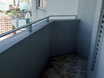 READY FOR OCCUPANCY 3 BEDROOMS 3 BATH WITH BALCONY RENT TO OWN PETS FRIENDLY IN QC NEAR GMA MRT, QAVE, CUBAO, SM