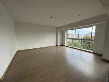 Venta Duplex de Estreno con Areas Comunes en Chacarilla Surco