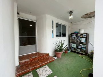 CASA DE DOS DEPARTAMENTOS EN VENTA EN PORTOVIEJO