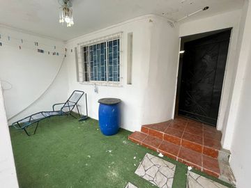 CASA DE DOS DEPARTAMENTOS EN VENTA EN PORTOVIEJO
