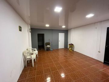 CASA DE DOS DEPARTAMENTOS EN VENTA EN PORTOVIEJO