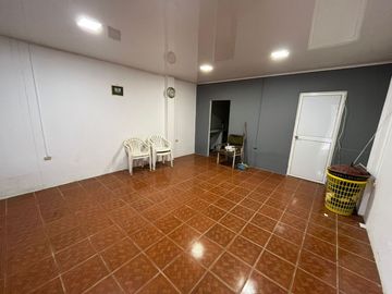 CASA DE DOS DEPARTAMENTOS EN VENTA EN PORTOVIEJO