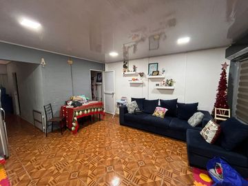 CASA DE DOS DEPARTAMENTOS EN VENTA EN PORTOVIEJO