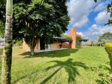 Extraordinaria casa campestre en El Cairo Condominio Campestre. El Tigre. Pereira - Risaralda