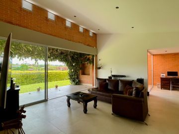 Extraordinaria casa campestre en El Cairo Condominio Campestre. El Tigre. Pereira - Risaralda