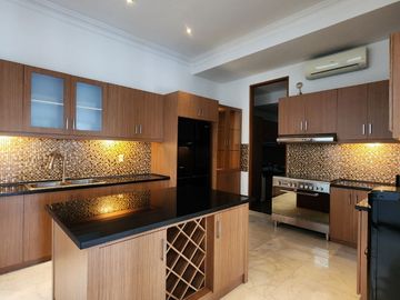 Disewakan Rumah Huk Mewah Siap Huni Area Cipete Jakarta Selatan