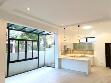 Brand New Modern Corner Lot House for Sale in Molave Park, Paranaque