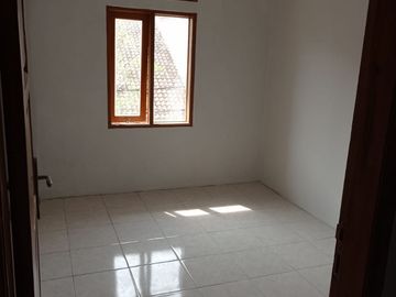 DIJUAL CEPAT RUMAH MINIMAIS 2 LANTAI SIAP HUNI @ MARGAWANGI BUAHBATU