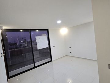 Hermosa Residencia En Valle Imperial de 4 Recamaras