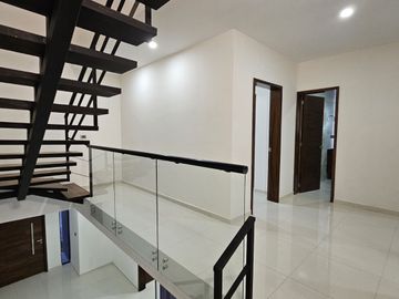 Hermosa Residencia En Valle Imperial de 4 Recamaras