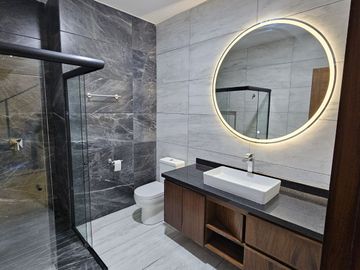Hermosa Residencia En Valle Imperial de 4 Recamaras