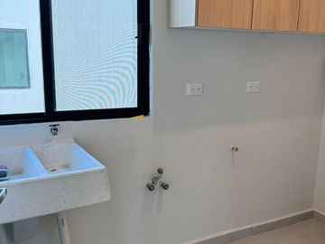 Casa nueva recién remodelada en renta en Monte de Calabria Residencial