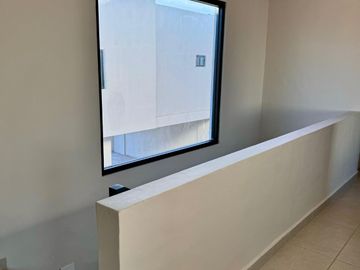 Casa nueva recién remodelada en renta en Monte de Calabria Residencial