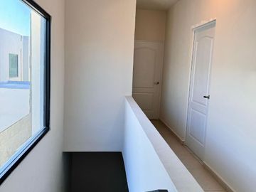 Casa nueva recién remodelada en renta en Monte de Calabria Residencial