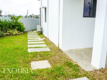 5 BEDROOM SINGLE ATTACHED UNIT LOCATED IN THE VILLAGES AT LIPA
