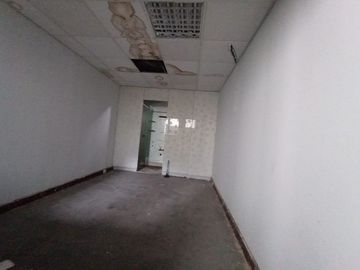 VENDO LOCAL COMERCIAL EN MIRAFLORES