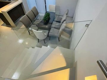 Casa en Renta o VENTA TOTALMENTE AMUEBLADA &  NUEVA en Zona Consulado! VENERO