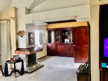 Casa de Venta 677m2 - Sector Cumbaya