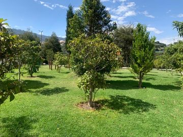 Casa de Venta 677m2 - Sector Cumbaya