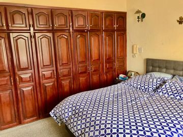 Casa de Venta 677m2 - Sector Cumbaya
