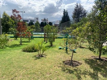 Casa de Venta 677m2 - Sector Cumbaya