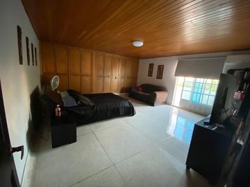 HERMOSA CASA DE ESQUINA EN BARRIO LA  CUMBRE DE BARRANQUILLA 4 ALCOBAS Y  AREA DE 381MTS