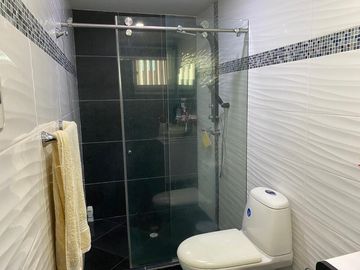 HERMOSA CASA DE ESQUINA EN BARRIO LA  CUMBRE DE BARRANQUILLA 4 ALCOBAS Y  AREA DE 381MTS